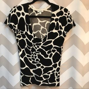 Cache short-sleeved black and white sweater